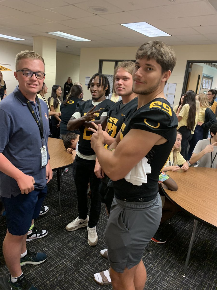 Klein Oak High School Football tweet media