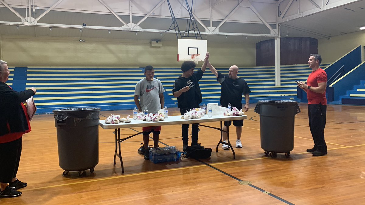 MSD Decatur (@msddecatur) on Twitter photo Burger Eating Champ 2022 <a href="/DTSExcellence/">DTSE</a>! Winner received tickets to tonight’s homecoming football game, a Mountain Dew, and bragging rights! #Homecoming2022 #DecaturProud <a href="/Steph_Hofer/">Dr. Stephanie Hofer</a> <a href="/MatthewWeimer2/">Matthew Weimer</a> Burger Eating Champ 2022 <a href="/DTSExcellence/">DTSE</a>! Winner received tickets to tonight’s homecoming football game, a Mountain Dew, and bragging rights! #Homecoming2022 #DecaturProud <a href="/Steph_Hofer/">Dr. Stephanie Hofer</a> <a href="/MatthewWeimer2/">Matthew Weimer</a>