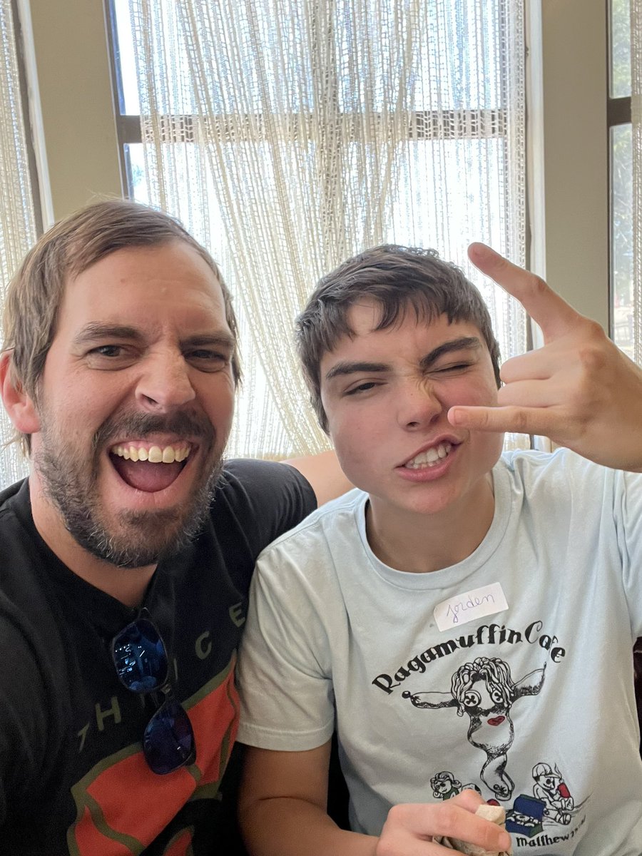 ListenThroughMe's tweet image. #LoveFirst then everything else!

I live in a suburban bubble and am not around many LGBTQ. I met someone unexpectedly, Jordan (he/him), and spent the whole day with him. We went to lunch and then an AA meeting together. Now I have a new Brah-skie!🤘🤙💙🏳️‍🌈

#RecoveryPosse #LGBTQ