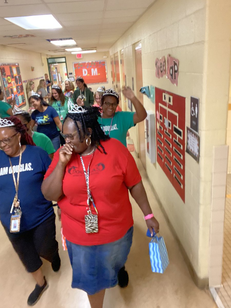 Carol Mohn tweet media