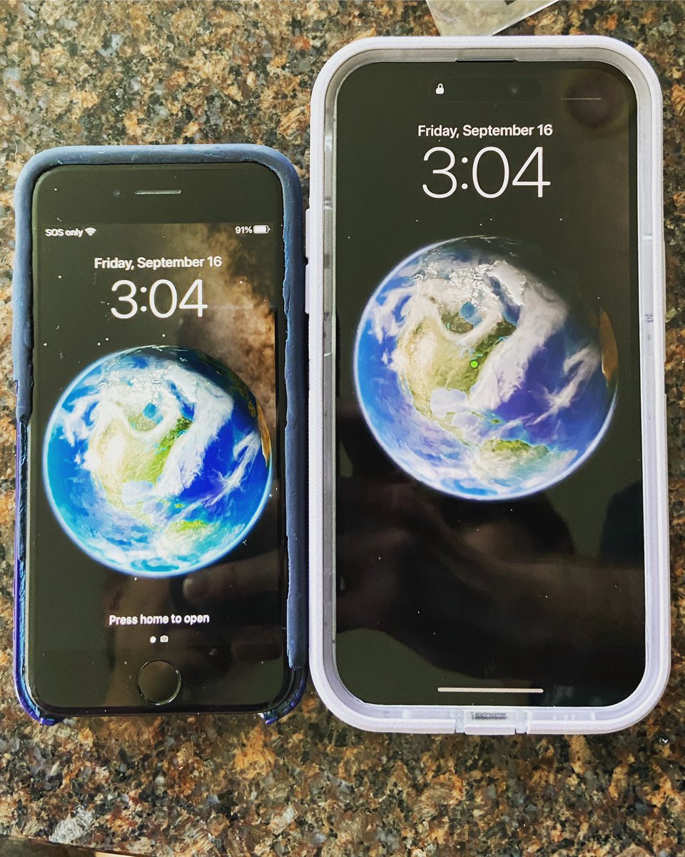 StephenRothhaar's tweet photo. Time for a bit of an upgrade #iphone14 #iphone8 #artist #music https://t.co/Qeh4B7EmEo