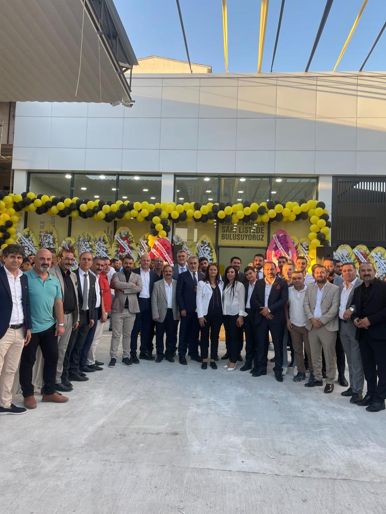 ABulakci's tweet photo. Tepenin ardından doğan SARI güneşin umudu bugün bütün toplumsal kesimlerin içini ısıttı. Kazanan Van olacak kazanan değerler silsilesi olacak. Sarı liste ile @baskabirvan  @faruk_biner https://t.co/sin5cJNBKq