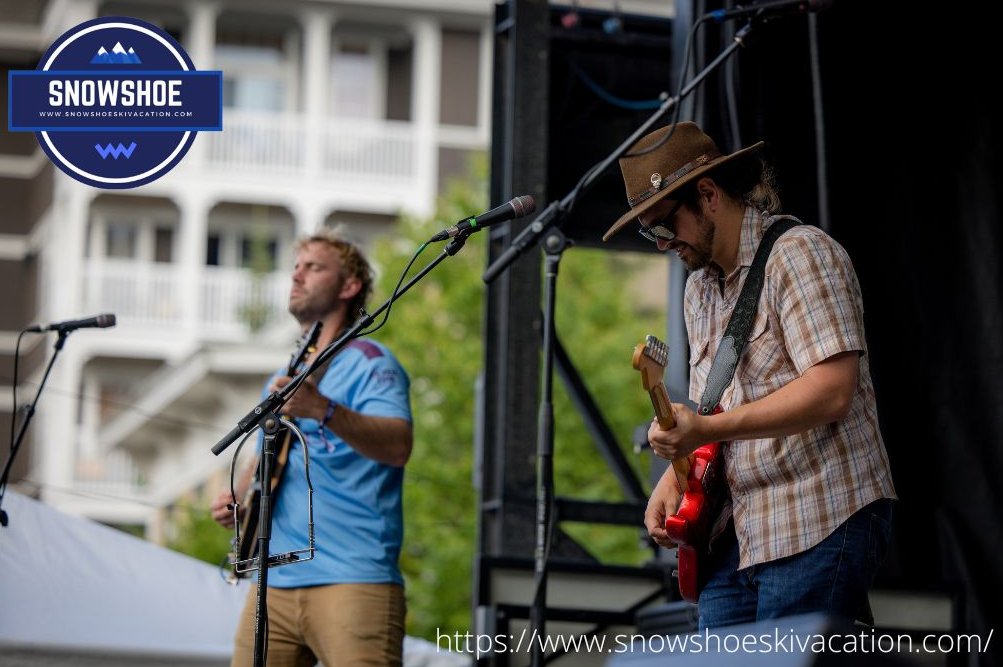 Don’t miss the amazing live music at Snowshoe Mountain! Book a condo today at snowshoeskivacation.com/availability/ #snowshoewestvirginia #skiresort #vacationhome #lodge #musicfestival #vacation #music #livemusic