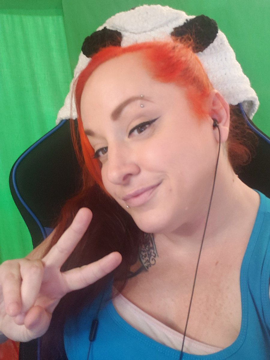 I'm live on #Trovo for Friday Funday!! I'm playing games with @MsHiiGhLiiFe come pull up!! Once they get bored of me I might crochet some!! 😘😘

Trovo.live/s/katapillar83 
#katapillarcreations #fortnite #FridayVibes #orangehairdontcare #treasureboxes #havingfun #nationfam