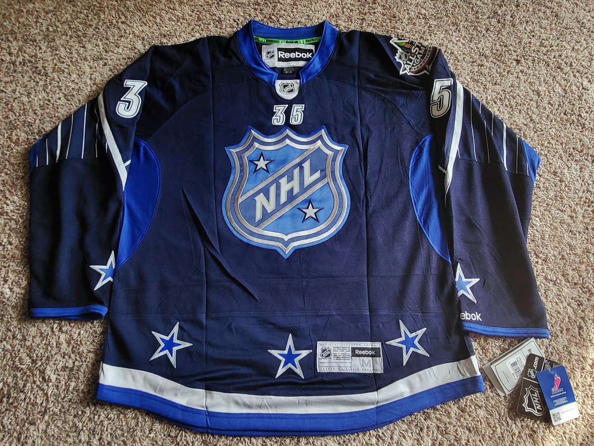 card_boarded's tweet photo. This may be the biggest steal I've ever gotten on @eBay for my collection: a replica 2012 NHL All-Star #35 Jimmy Howard jersey, final sale price $10. And it's not fake. This is my first AS jersey and my first Howard jersey. First Reebok I've gotten too, love it! #JimmyHoward https://t.co/iZkEqg0wQc