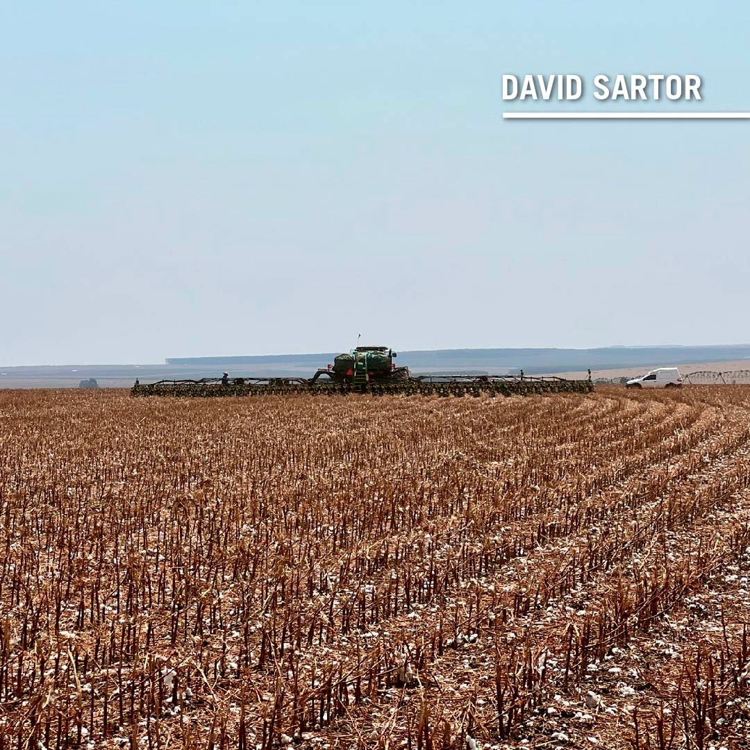 sartor_david's tweet photo. 👉 Arrancó la siembra 🌱 22/23 en Mato Grosso (Brasil) en la zona con riego artificial.
.
.
.
#somosjohndeere #siembra #riego #brasil #temporada22.23 #riegoartificial #johndeereconecta #johndeere https://t.co/uvIH5AXR91