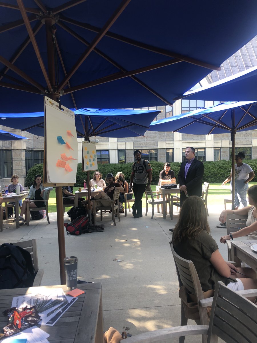 SanfordJournal's tweet photo. Healthy turnout as our faculty advisor @FrankBruni gives some of his thoughts on the importance of relaying in writing the conversations that consume our everyday moments here on the @DukeSanford lawn https://t.co/7sSnjEMDW7