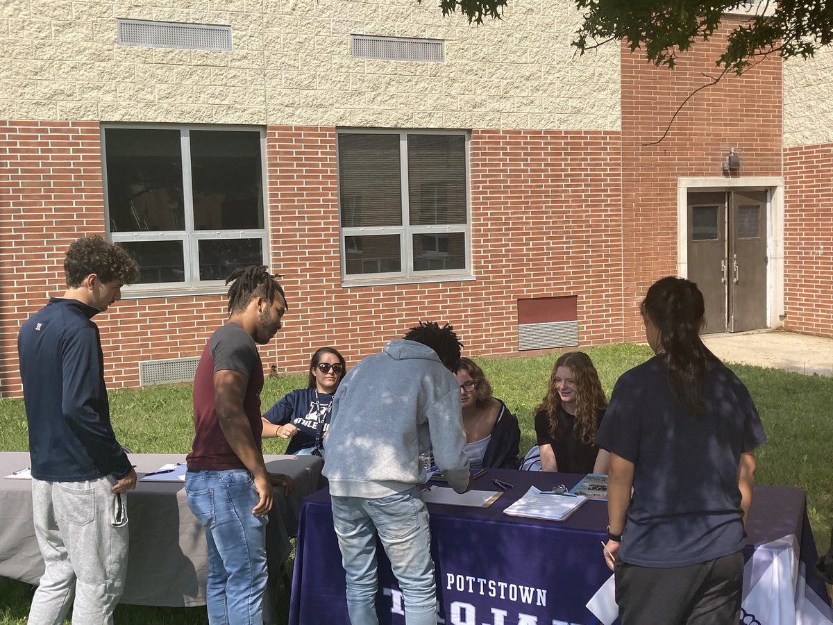Pottstown Athletics (@pottstowntrojan) on Twitter photo 2nd year running, the PHS Student Activities Fair brought the kids out in the courtyard to see what clubs and activities the high school has to offer!
<a href="/PottstownHigh/">Pottstown High School</a> <a href="/pottstownschool/">Pottstown Schools</a> <a href="/JohnJarmato/">John Armato</a> <a href="/PSDRODRIGUEZ/">Stephen Rodriguez</a> <a href="/CtePottstown/">CTE Pottstown</a> <a href="/Pottstown_DECA/">PHS DECA</a> <a href="/phs_gov/">PHS Student Gov't</a> <a href="/PottstownNews/">Evan Brandt</a> <a href="/MercuryX/">PottstownMercury</a> 2nd year running, the PHS Student Activities Fair brought the kids out in the courtyard to see what clubs and activities the high school has to offer!
<a href="/PottstownHigh/">Pottstown High School</a> <a href="/pottstownschool/">Pottstown Schools</a> <a href="/JohnJarmato/">John Armato</a> <a href="/PSDRODRIGUEZ/">Stephen Rodriguez</a> <a href="/CtePottstown/">CTE Pottstown</a> <a href="/Pottstown_DECA/">PHS DECA</a> <a href="/phs_gov/">PHS Student Gov't</a> <a href="/PottstownNews/">Evan Brandt</a> <a href="/MercuryX/">PottstownMercury</a>