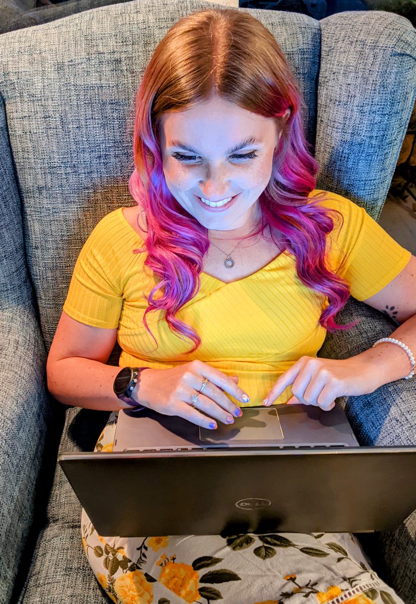 So happy to say that I finally submitted my thesis this evening!! 🥳 🎉 Feels so good to have reached this milestone!