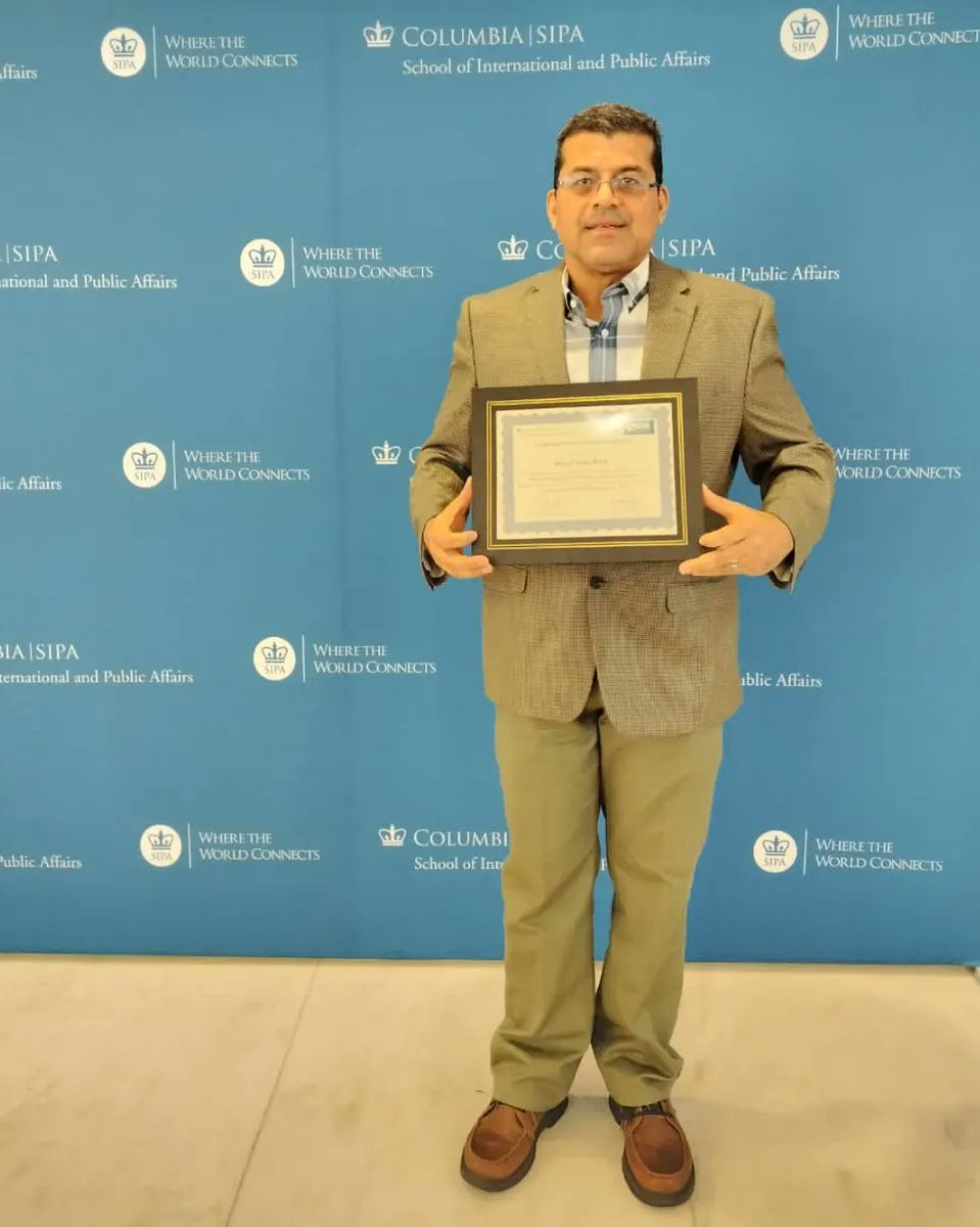 MiguelVeliz's tweet photo. Thank you very much for this magnificent opportunity for allowing me to participate in the
Program for the Formulation of Macro-Financial Policymaking in Emerging Markets.
Professors and classmates of the highest level.  I learned a lot from them.
I did it!
@ColumbiaSIPA 
@el_BID https://t.co/zuHOHzl7GG