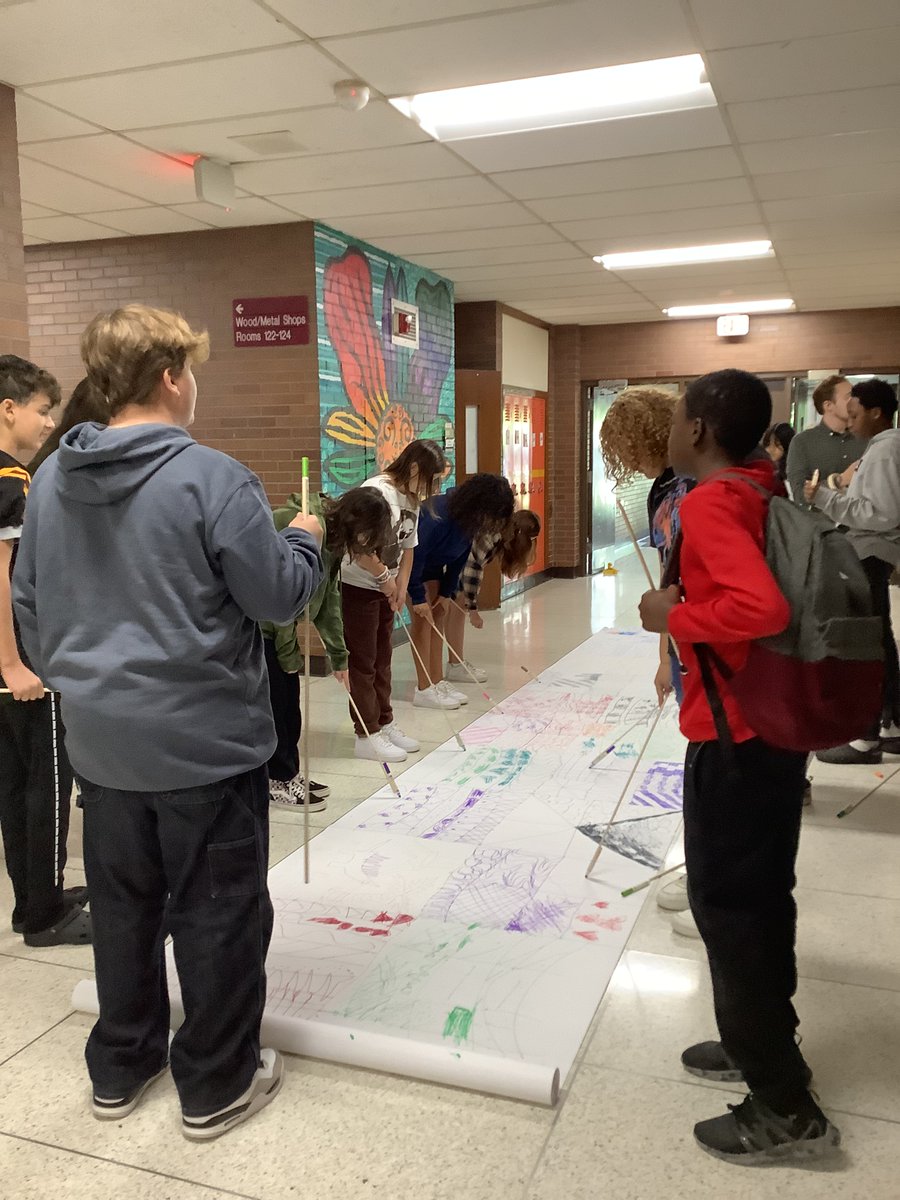 FLWWILDCATS's tweet photo. Mr M's 3rd/hour class did an AWESOME job at "Art Boot Camp" today. Each day in art Ss are presented with a new challenge based off artist behaviors & reflect on artistic behavior likes/challenges/dislikes & how it connects to the behaviors! #wildcatwow #artbootcamp #wawmproud https://t.co/XPxWMG5pdl