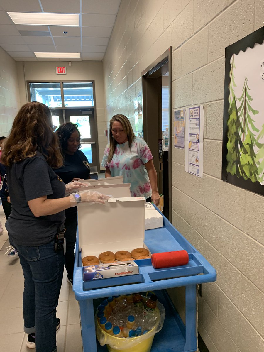 Hutchens Elementary School tweet media