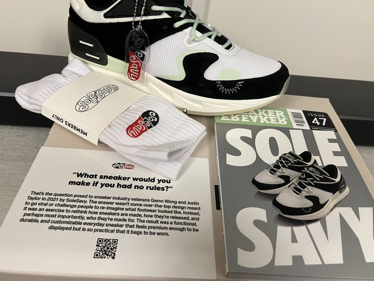 Ending the week with a special package from <a href="/SoleSavy/">SoleSavy</a> 

Claimed via SS4 NFT - SoleSavy’s first digital and physical sneaker. 👟🔥