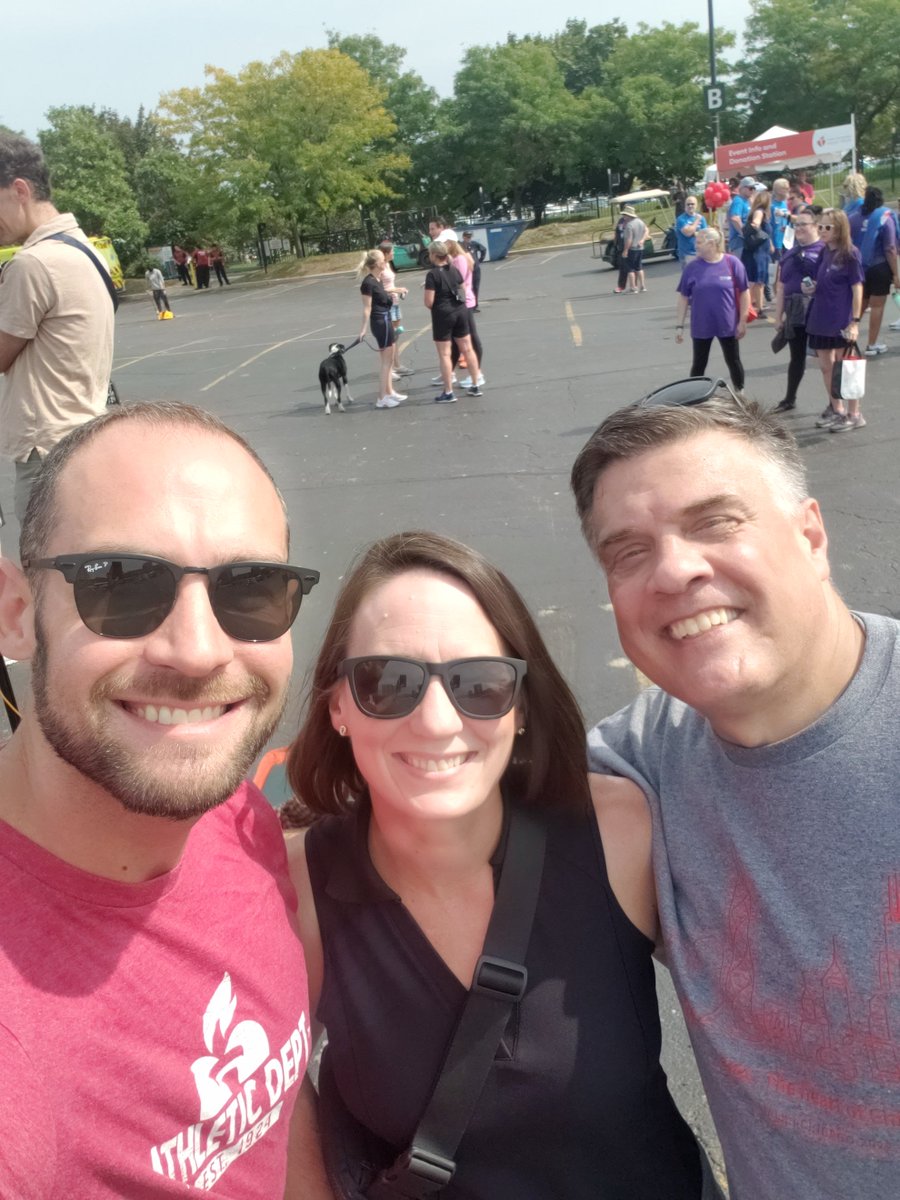 LisaAtAHA's tweet photo. It was a beautiful day for the annual Chicago Heart Walk! @dmljmd #chicagoheartwalk #ahalife https://t.co/pOMlJG5qyg