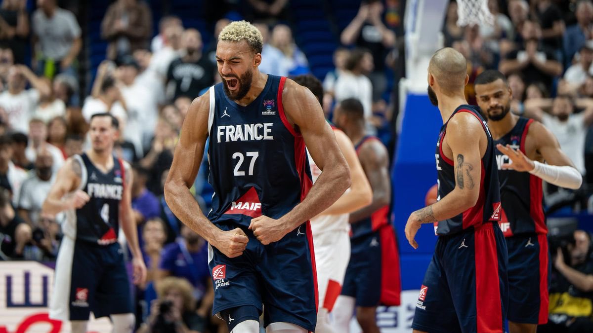 TrashTalk_fr's tweet photo. 🇫🇷 FRANCE - ESPAGNE !! 🇪🇸

FINALE DE L’EUROBASKET 2022 !! 

CE DIMANCHE À 20H30 !!

COMMENTÉ EN DIRECT SUR LA CHAÎNE YOUTUBE DE TRASHTALK 🔥

ET DIFFUSÉ EN CLAIR SUR M6 !! 📺

LE RENDEZ-VOUS EST PRIS : #BEATSPAIN !! 😤😤😤 https://t.co/vxaPUJCihS