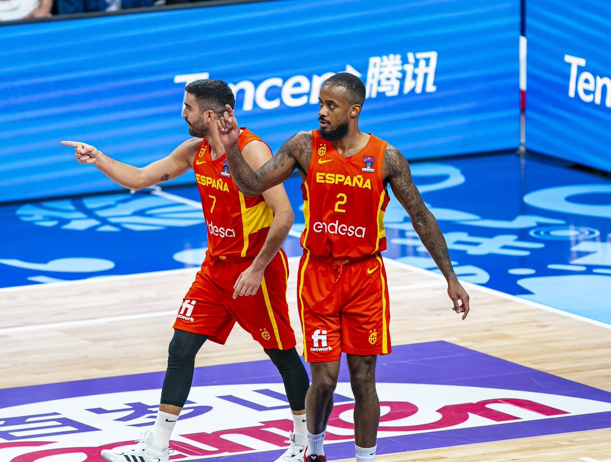 PasionBasketNBA's tweet photo. FINAAAAAAAAAAAAL

ESPAÑA SE METE EN LA FINAL DEL EUROBASKET

VOLVEMOS 7 AÑOS DESPUÉS

QUÉ EQUIPAZO, QUÉ GRANDES

VAAAAAAAAMOS 🇪🇦🇪🇦🇪🇦🇪🇦🇪🇦🇪🇦 https://t.co/0XJl9JHIvq
