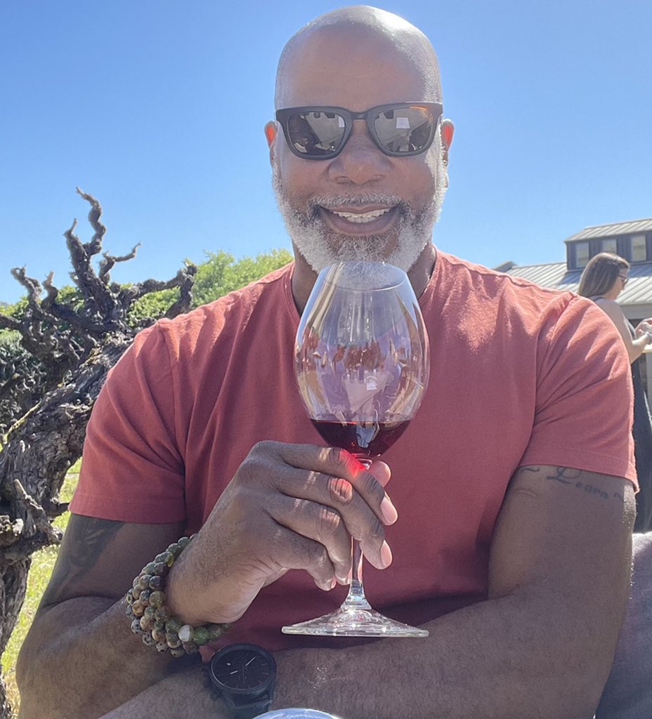 Let’s #wine and #dine w/<a href="/SVBranches/">SV Branches</a> @.... reelurbannews.com/shawn-v-branch…