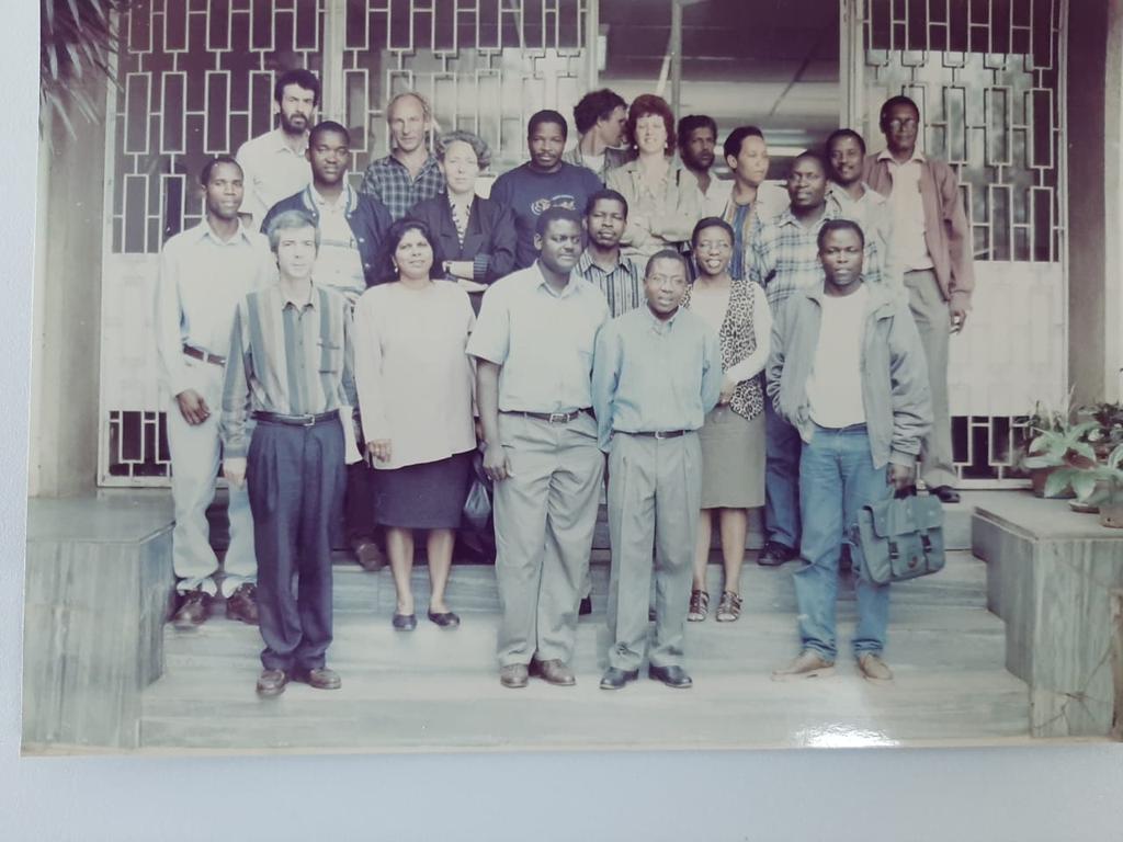 dachongo's tweet image. Alguns Docentes da FAEF-UEM no ano académico 2002