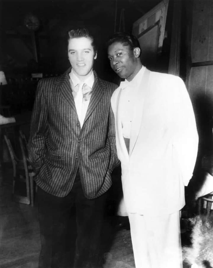ElvisNumber1's tweet photo. Happy Birthday to Memphis Blues legend, B.B. King! He was born on September 16, 1925, in Berclair, Mississippi. 
Ernest Withers took this photo on December 7, 1956, backstage at the WDIA benefit concert. https://t.co/55CGZZtQeE