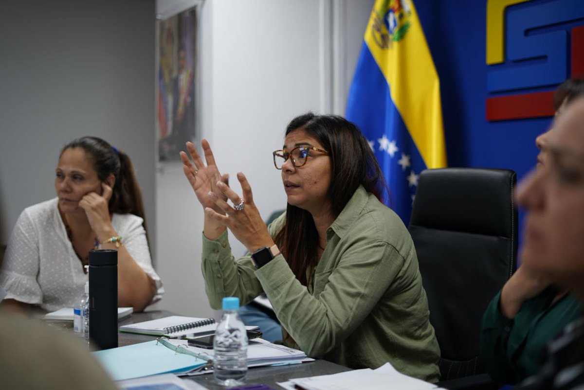 sapi_ve's tweet photo. #SomosSAPI 🇻🇪
Con el objetivo de fortalecer las estrategias para proteger la #PropiedadIntelectual del país, la directiva del SAPI desarrolló una reunión metodológica y organizativa en la que se discutió la agenda de acción del próximo trimestre.

#EnAvanceTecnológico https://t.co/TezHeFruSi