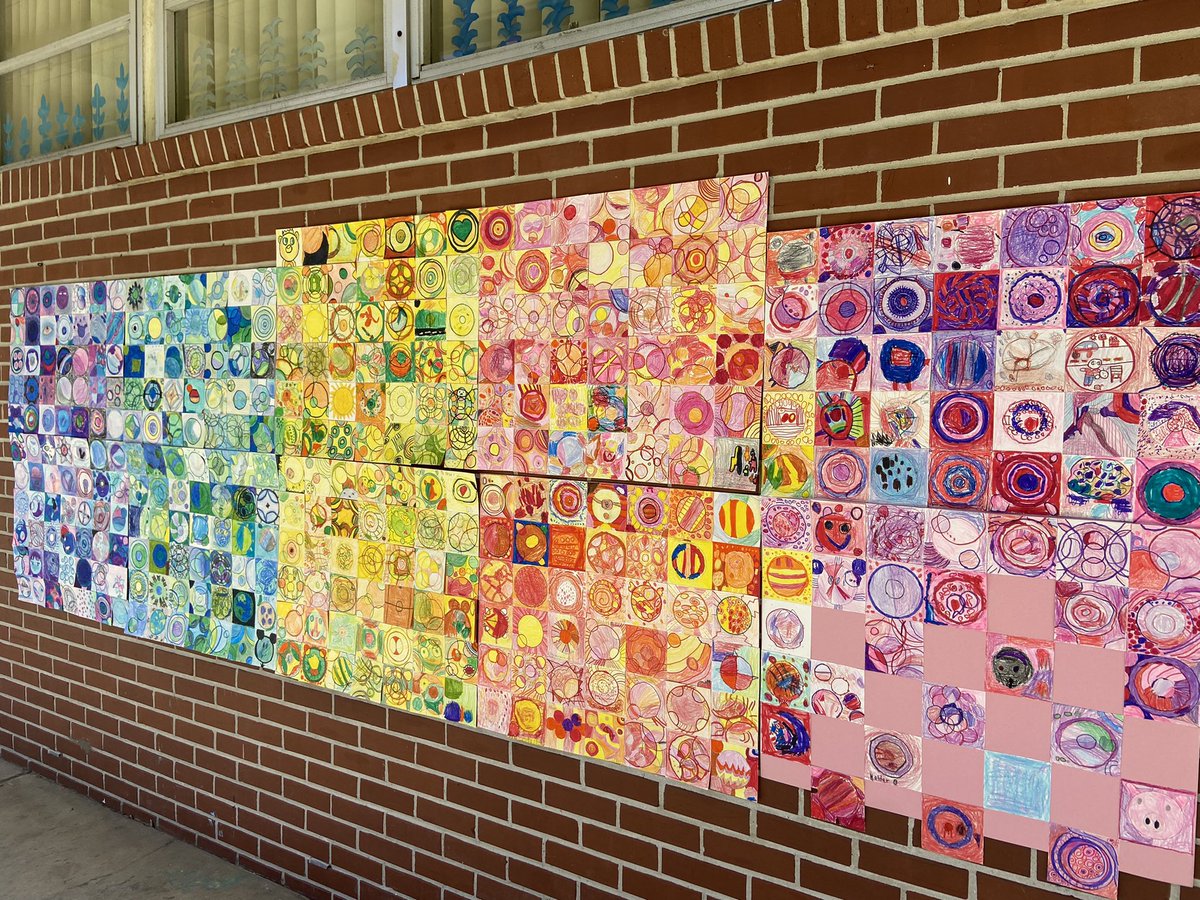 We love @peterhreynolds and #InternationalDotDay. Mrs. LaGrande and our Leopards created a beautiful display for our school to enjoy. ❤️ Great work Leopards! @jphilli12 @LutzK8_AP @aralwood