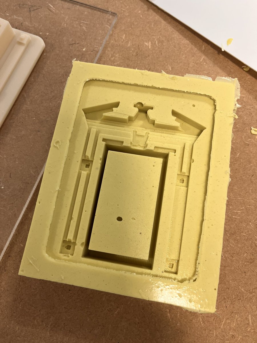 kerry_truman's tweet photo. a day of workshop fun for me today.. had to re-jig the space to accommodate a #NTUwelcomeweek event in the space alongside our PG #interiorarchitecture cohort.. I also had chance to get my hands on with some #alginate casting for me of the projects.. #FridayFun #makingstuff π https://t.co/qX6TRU8QMu
