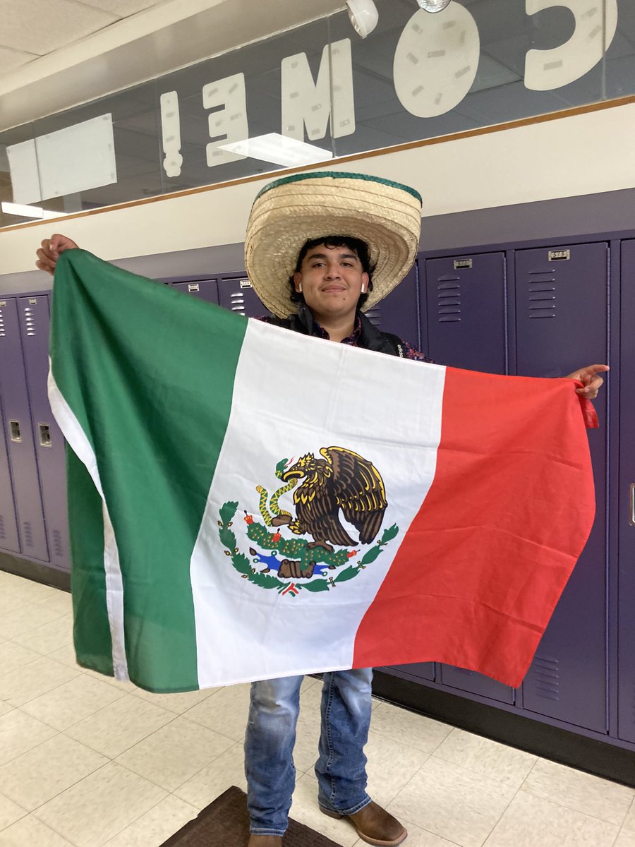 ¡Feliz Día de Independencia de México! ¡Viva México! <a href="/BulldogLife_WHS/">Bulldog Life - WHS</a> <a href="/WHS_NHC/">National Hispanic Club</a>