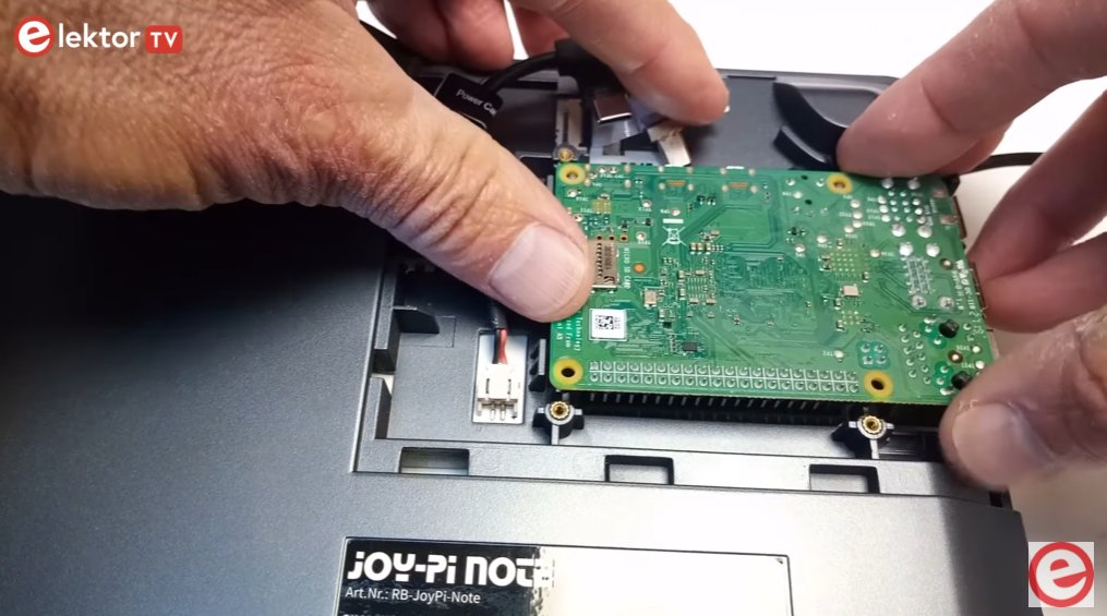 Build a Raspberry Pi Laptop Computer in Less Than 10 Minutes!  bit.ly/3UiWCkg  
#raspberrypi #compuer #laptop #diyelectronics