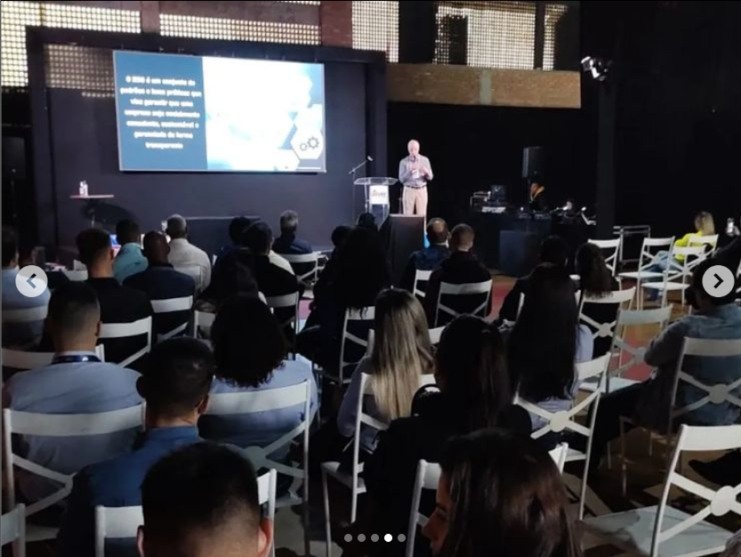 ClaretNametala's tweet photo. Ontem (15), foi o último dia do Sevar em Juiz de Fora e além de palestras incríveis, tivemos a Visita do candidato a Vice-Governador de Romeu Zema na feira, Mateus Simões.
Confira algumas fotos!
#claret #nametala #amis #supermercado #sevar https://t.co/g6QNspNOOI