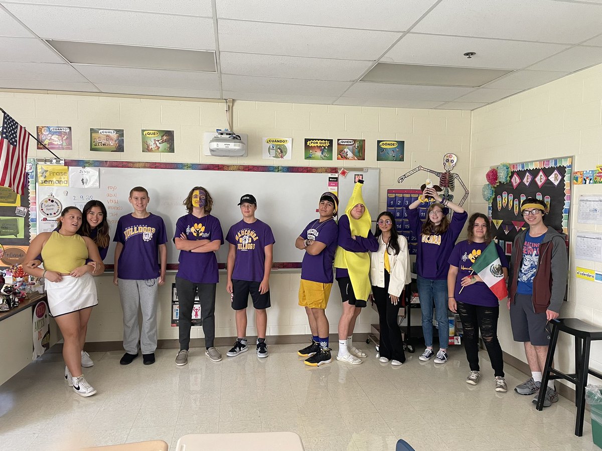 srta_arend's tweet photo. Happy Hoco PD 6&amp;7 !@BulldogLife_WHS https://t.co/DGZAKi5dpJ