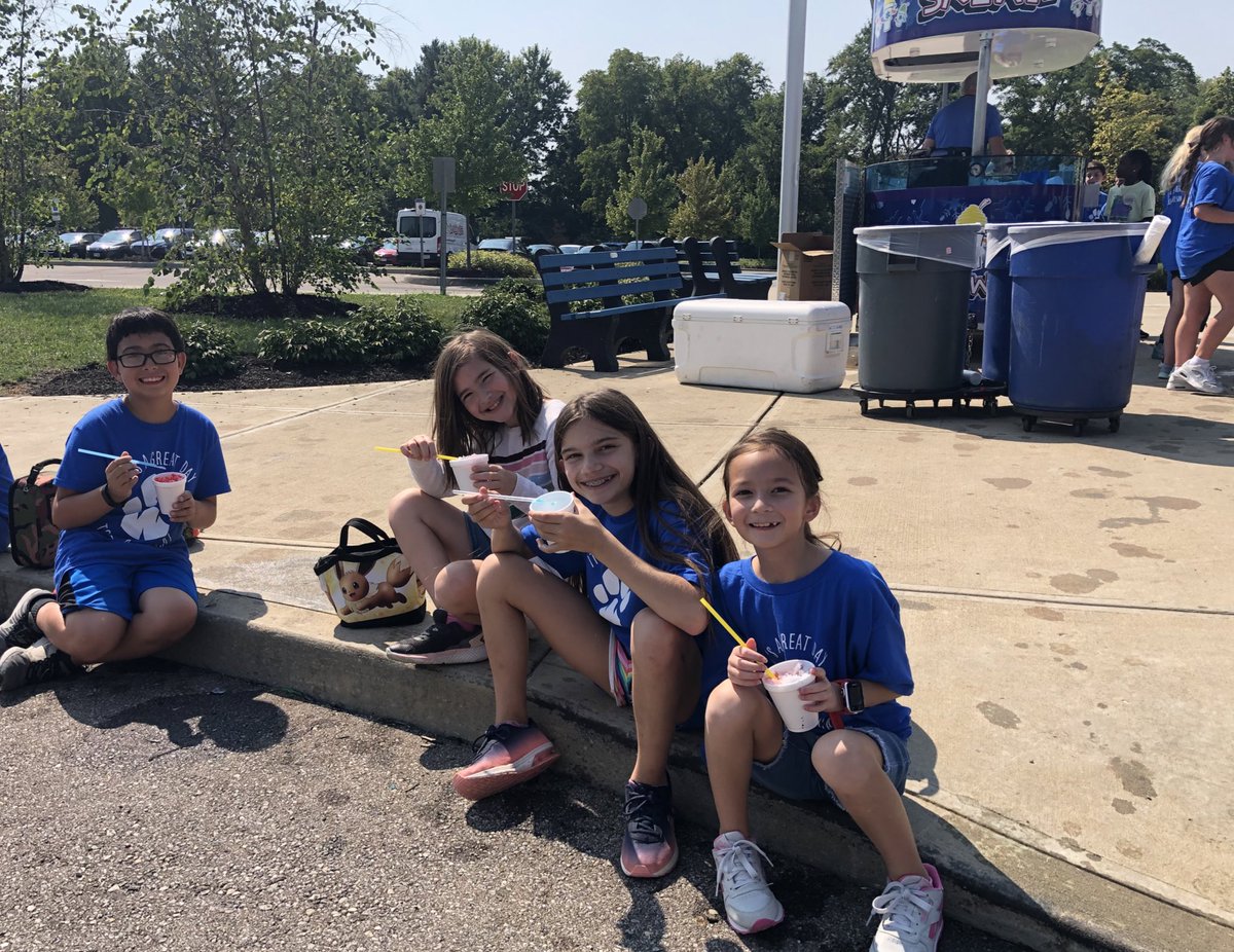 ms_aklamo's tweet photo. Walk-A-Thon is the always the best day! Thank you @WilsonElemPTA for your support! @WilsonElem #WeareFHSD https://t.co/FCdLPDzTZe