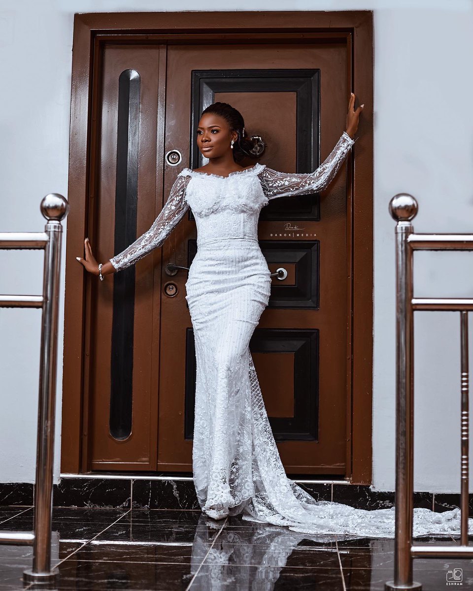 Danokmedia's tweet photo. Beautiful couple ๐ฅฐ๐ฅฐ๐ฅฐ
Shots by me
#photo #photograghy #wedding #weddingphotography | Dr. Un | Wendy Shay #iPhone14Pro #NyegeNyege #Ayongo | Burna #wizkid #Ewuraba #gidigba https://t.co/EI8r4NIk3J