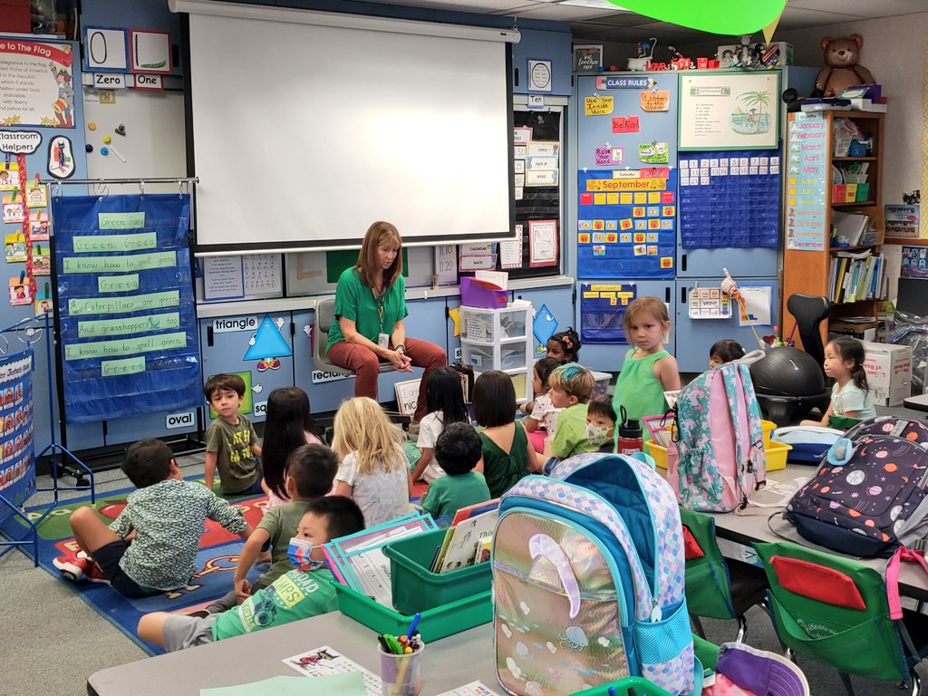 IAmDarshPatel's tweet photo. Loved visiting @BuhrPVES today for a meeting with @SanDiegoPD Officer Valdez &amp; @CityofSanDiego Safety Patrol Dir. Curtis Doll to explore a School Safety Patrol by the new traffic circle. Checked in on PVES- hot topics- fresh paint, TK classes, &amp; facilities needs.  @PowayUnified https://t.co/89fSAElP1n