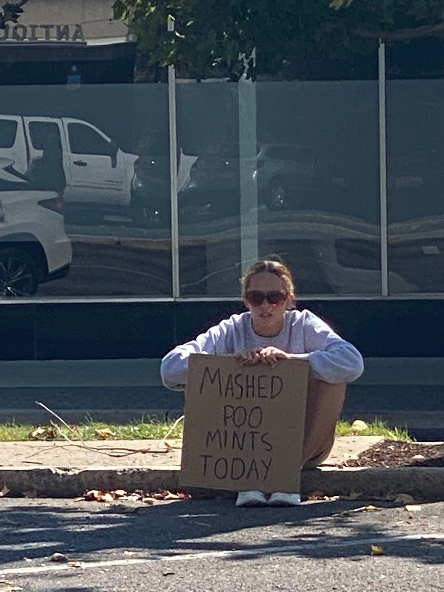 MASHED POO MINTING IN 1 HOUR and 15 MINUTES. PEOPLE ON THE STREETS GOIN NUTS 🍯