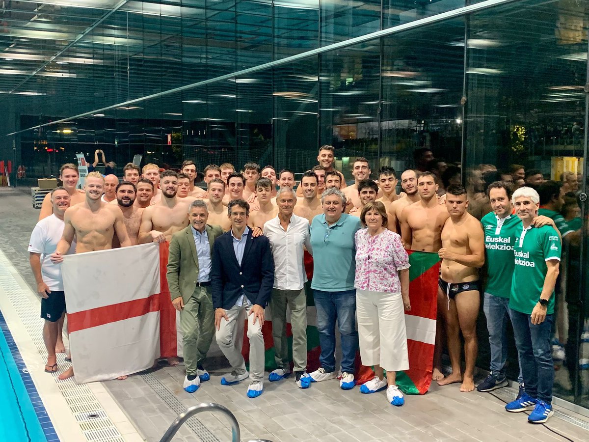 England's senior men beat Basque representative side Euskal Selekzioa 12-11 (1-2, 3-1, 2-2, 6-6) this evening in Bilbao. 

A big improvement on the 15-11 loss England suffered against the same side at this year's EU Nations. Great job guys!