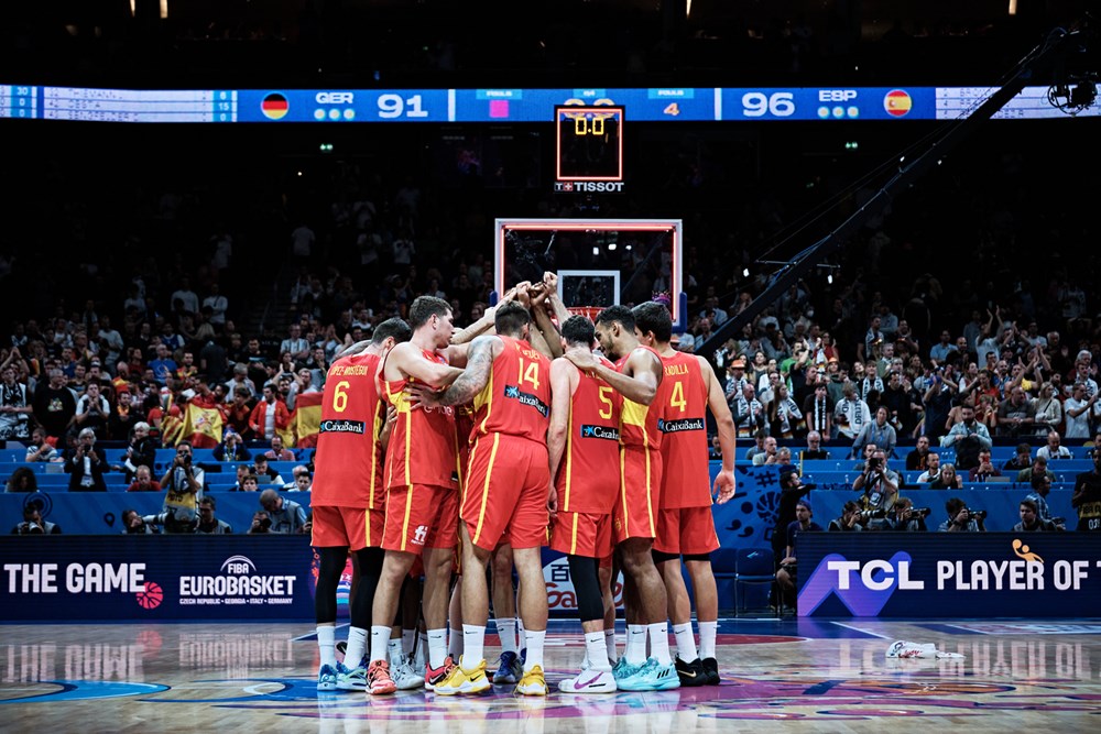 Gracias, de corazón ❤️‍🔥

Dario Brizuela.
Lorenzo Brown.
Alberto Díaz.
Rudy Fernández.
Jaime Fernández.
Usman Garuba.
Willy Hernangómez.
Juancho Hernangómez.
Xabi López-Arostegui.
Joel Parra.
Jaime Pradilla.
Sebas Saiz.

#Eurobasket | @Eurobasket