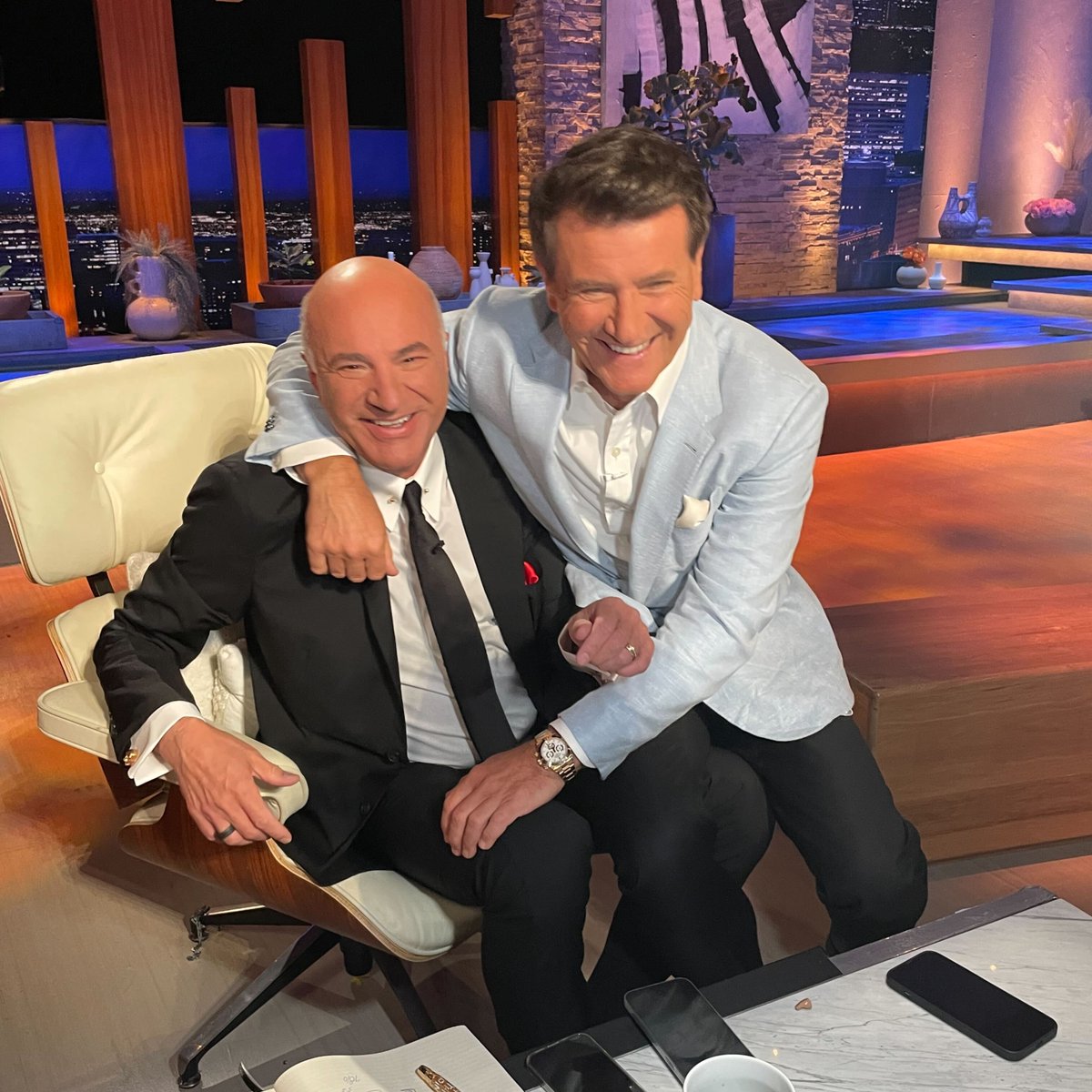 See ? He's not such a mean shark after all ! 🤣 🦈 @kevinolearytv