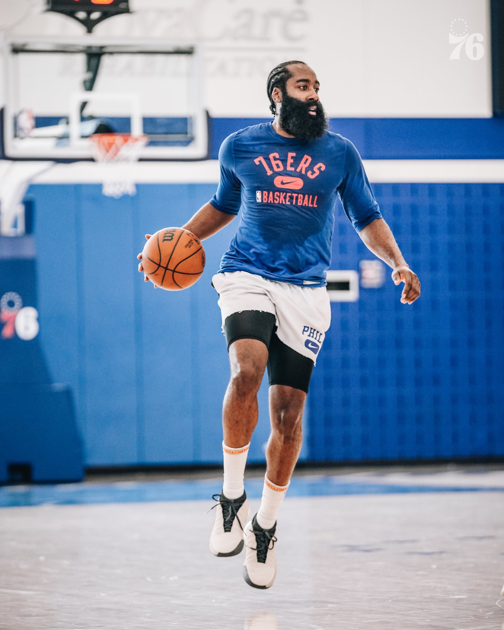 Cash for Strippers” – NBA Twitter baffled by James Harden's BIZARRE  Christmas Day outfit – FirstSportz