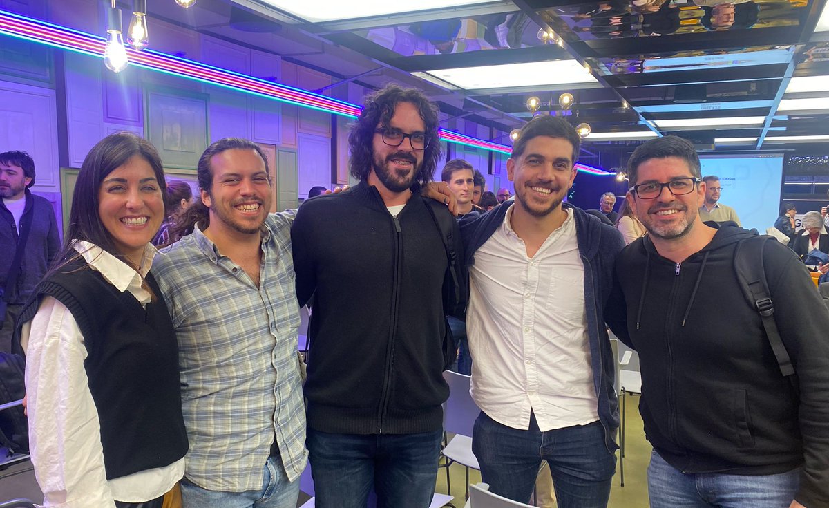 infuy's tweet photo. Yesterday Infuy was at the Tech Insiders Blockchain edition organized by @Globant represented by @anarancio. 
Thanks, @dgaragorry for the invitation. 
New challenges and new directions await us! https://t.co/9Fh346jJZK