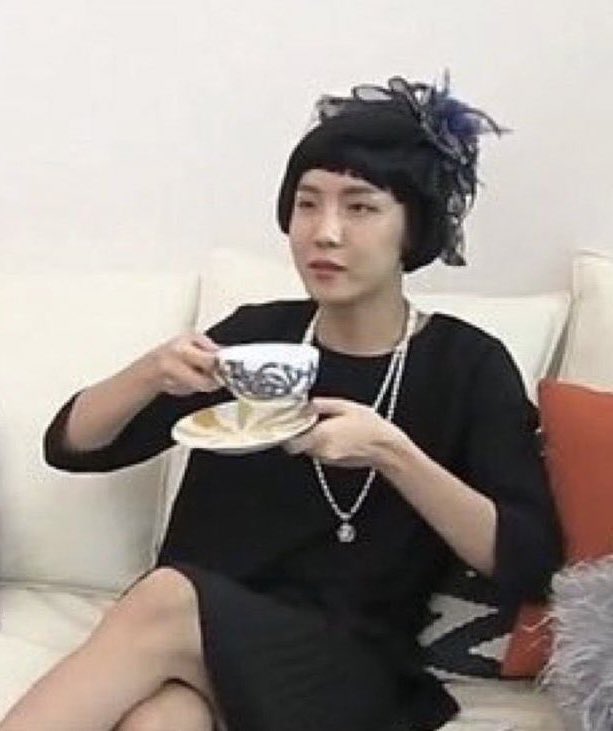 whandercel's tweet image. Bırak içiyorum        Salak mısın cemile