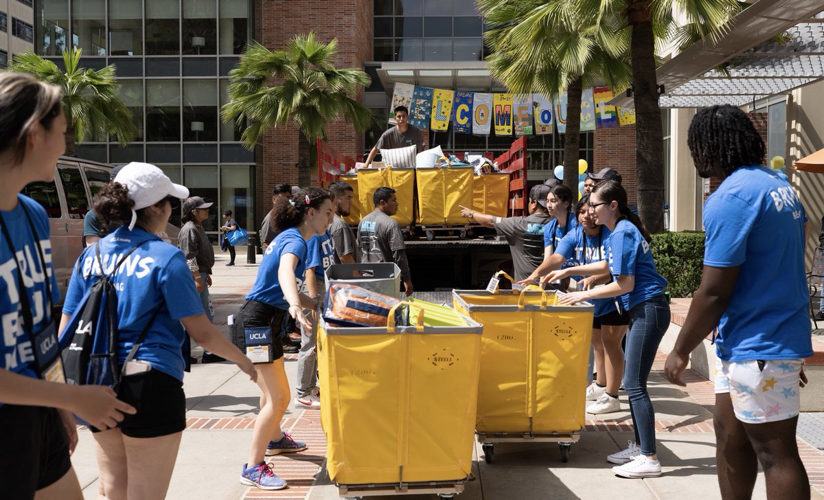 Move-in day at #UCLA!