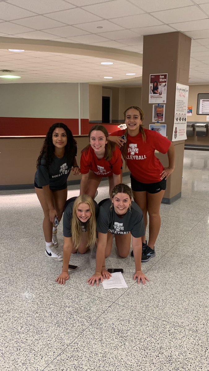 the_lizzeddie's tweet photo. @TTVball https://t.co/gW3Io4Hlqt