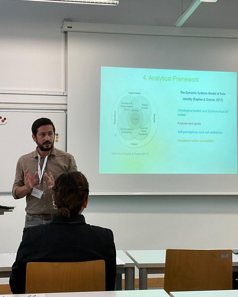 Today I shared my PhD research about teacher identity and research literacy at the #SLTED2022 in Vienna. Thanks @CaroBlume for your endless support and <a href="/LisaMiddelanis/">Lisa Middelanis</a> for reading my mind and taking the photos. And being great company too. You’ll shine tomorrow.