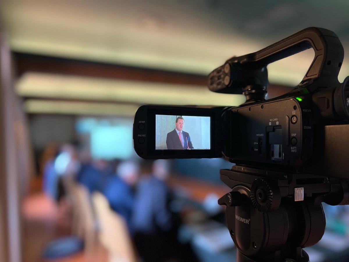 Spiinoff's tweet photo. 🎥 Streaming multicámara desde el Parador de Toledo, junto a los compañeros de @meraki_cultura , con los que siempre es un placer trabajar.
.
🎚 Trabajando con equipos Blackmagic y Vmix
.
#eventos #audiovisual #produccion #streaming #blackmagic #vmix https://t.co/coA13ZZ4Qh