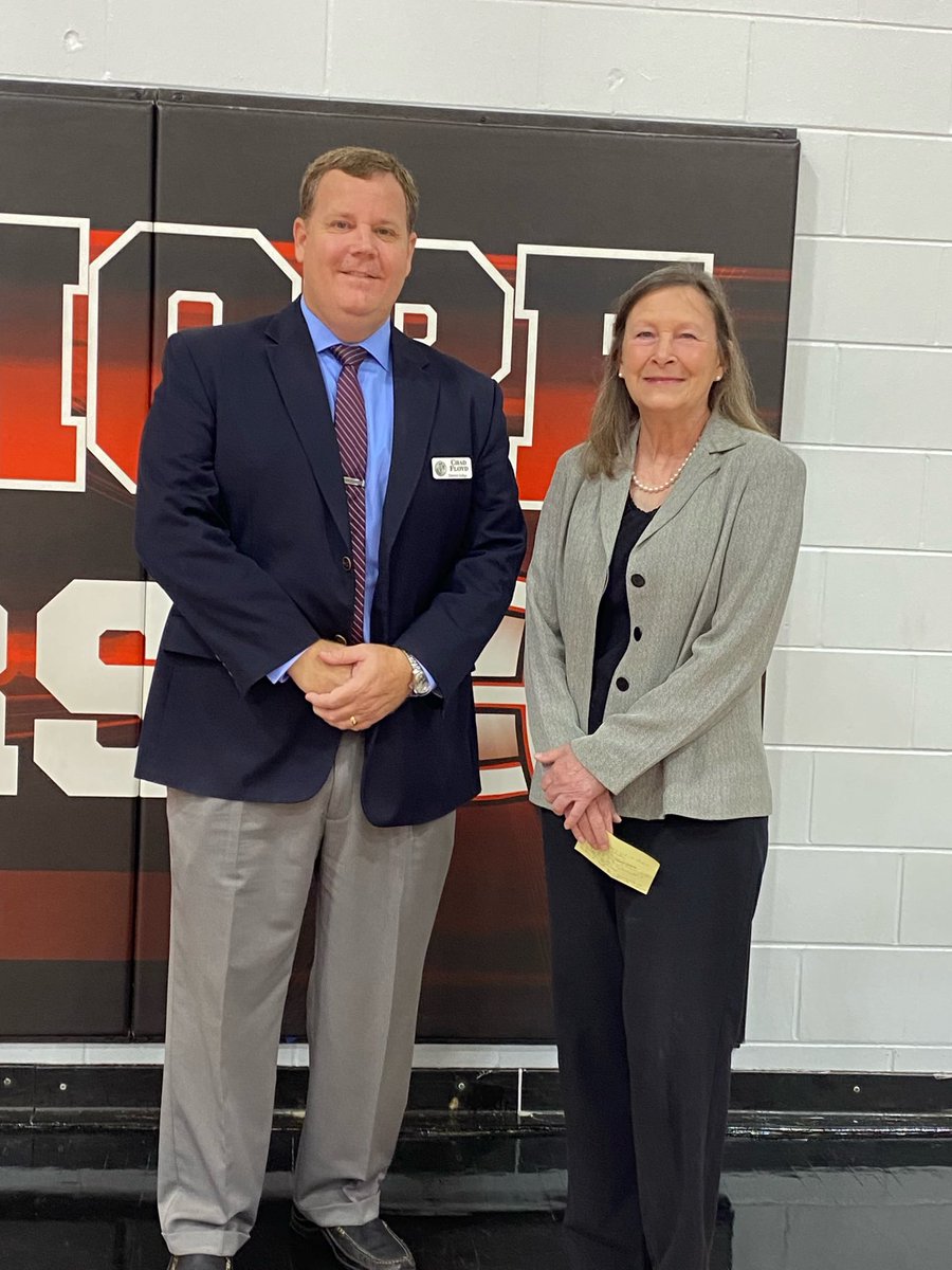 Cullman_Courts's tweet photo. Judge Chad Floyd and Judge Martha Williams speak to Good Hope High School students to kick off the start of a new year in which Cullman County judges will visit every Cullman County high school. https://t.co/vtkCtleW3U