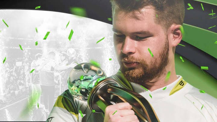 CDL Intel (@intelcdl) on Twitter photo 🔹 38x Champion
🔹 3x World Champion (2014, 2017, 2020)
🔹 $1.4+ million in earnings
The winningest Call of Duty player of all time has officially announced his retirement.
<a href="/Crimsix/">OpTic Crimsix</a> 👏🏻 🔹 38x Champion
🔹 3x World Champion (2014, 2017, 2020)
🔹 $1.4+ million in earnings
The winningest Call of Duty player of all time has officially announced his retirement.
<a href="/Crimsix/">OpTic Crimsix</a> 👏🏻