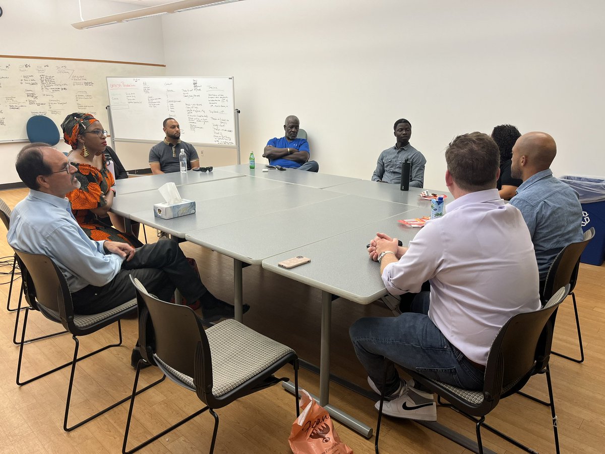 gener8tor's tweet photo. Nichole Crust, #gBETA Urban League Director, facilitated a conversation about the issues facing #BlackOwnedBusinesses with @LGMandelaBarnes and #gALPHA alumni in #Madison, WI. Thank you for your insight! ⚡️🚀 #buyblack #blackowned https://t.co/mNoL2lxxCo