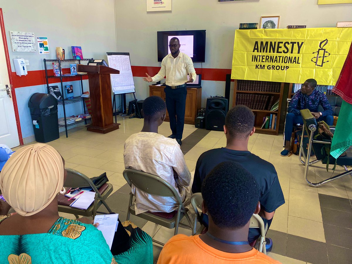 We at Amnesty KM successfully trained our first badge of 50 participants, on #HumanRights and #Peacebuilding to inculcate political and social tolerance in youths' participation 🇬🇲.

Supported by @AmnestySenegal! 
We thank the @ACornerBanjul for the venue. 
#StandUpForHumanRight