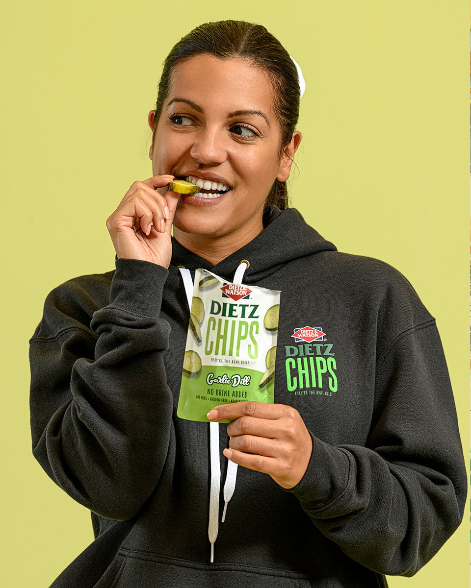 DietzandWatson's tweet image. Look crispier than anyone on the Pickleball court in Dietz &amp;amp; Watson X PB1965’s new line of apparel and gear. 🥒 💪 🏆 store.dietzandwatson.com