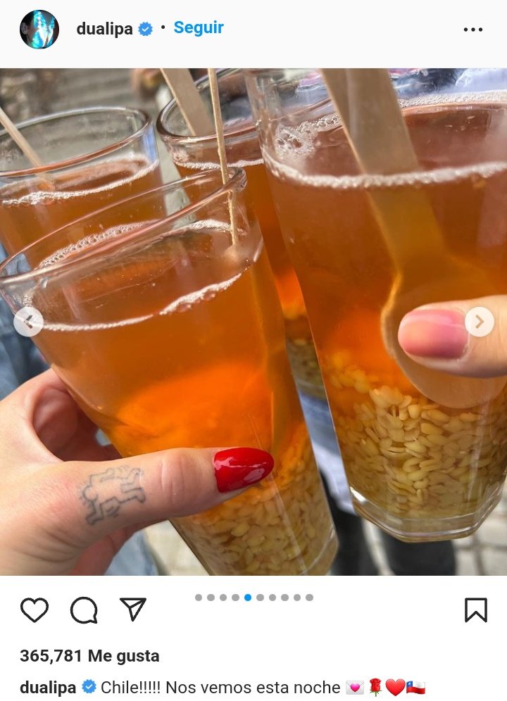 FunaoYeta's tweet photo. La Dua Lipa se tomó un mote con huesillo y vo haciéndote la regia con  tragos caros 
#DuaLipaChile 
#DuaLipa https://t.co/q7Q2MldpBX